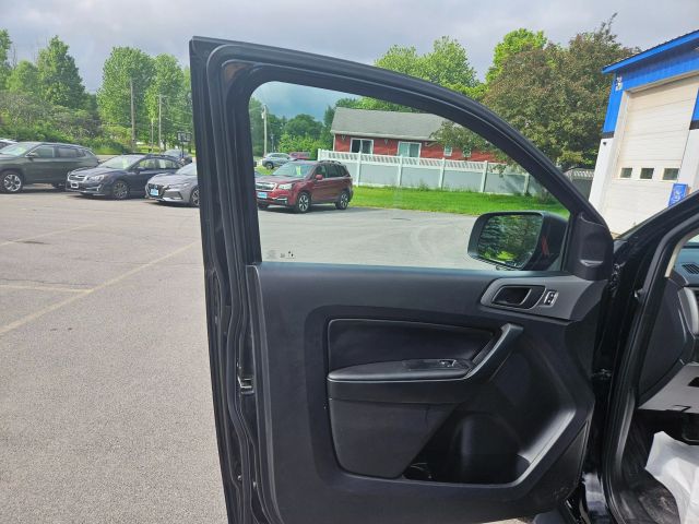 Vehicle image 32 of 59
