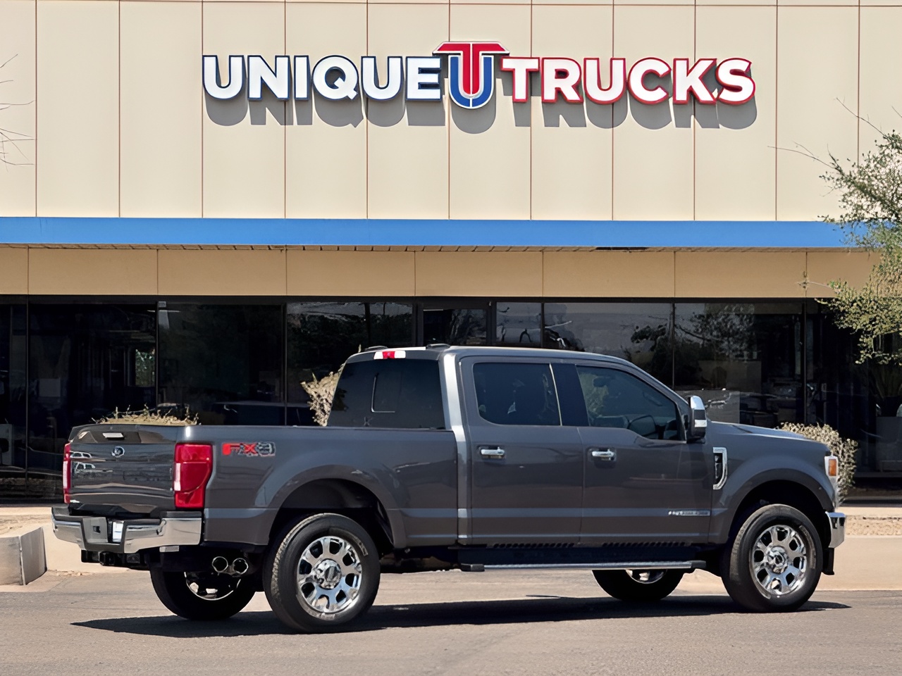 Vehicle image 43 of 46