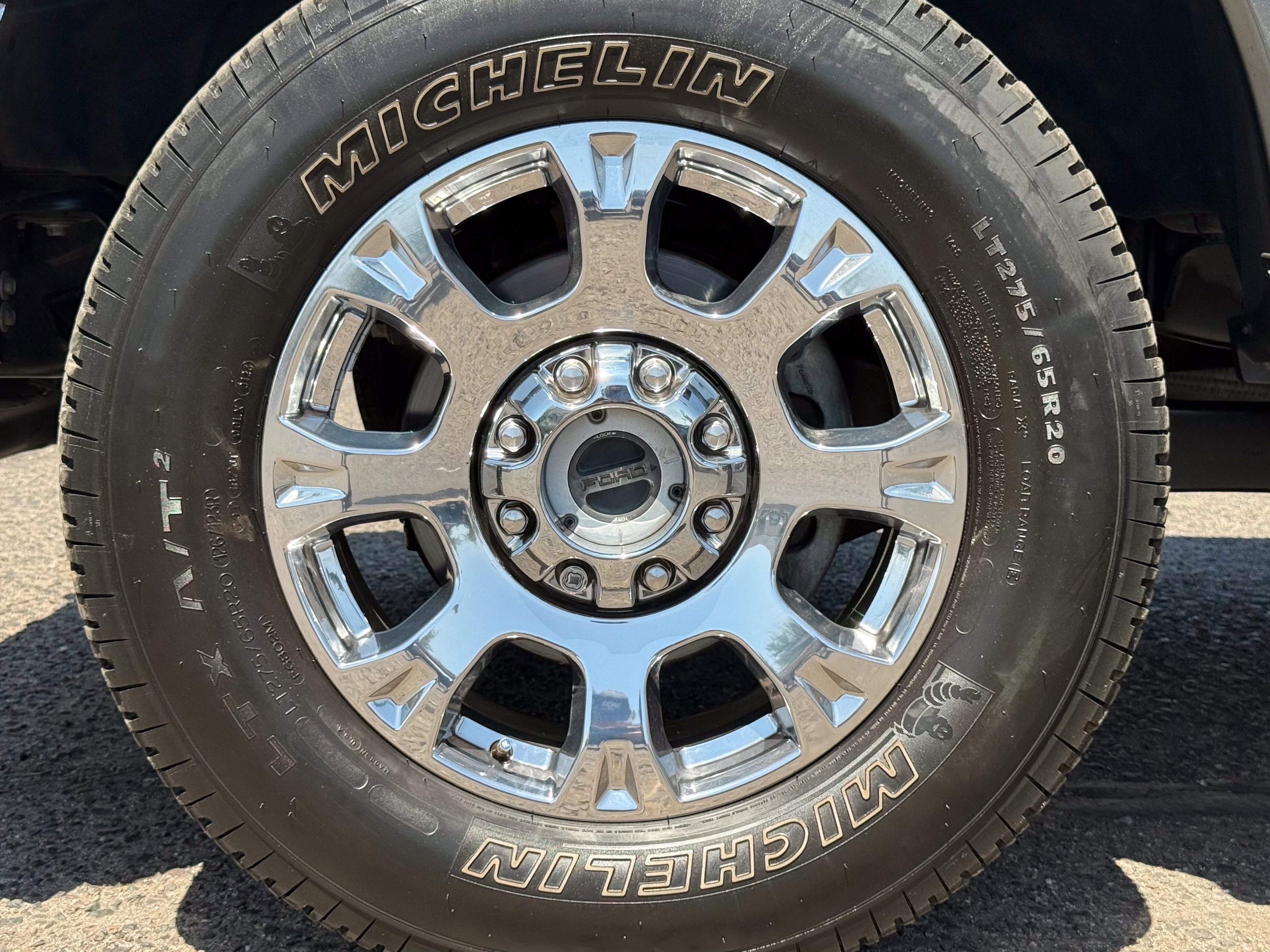 Vehicle image 11 of 46