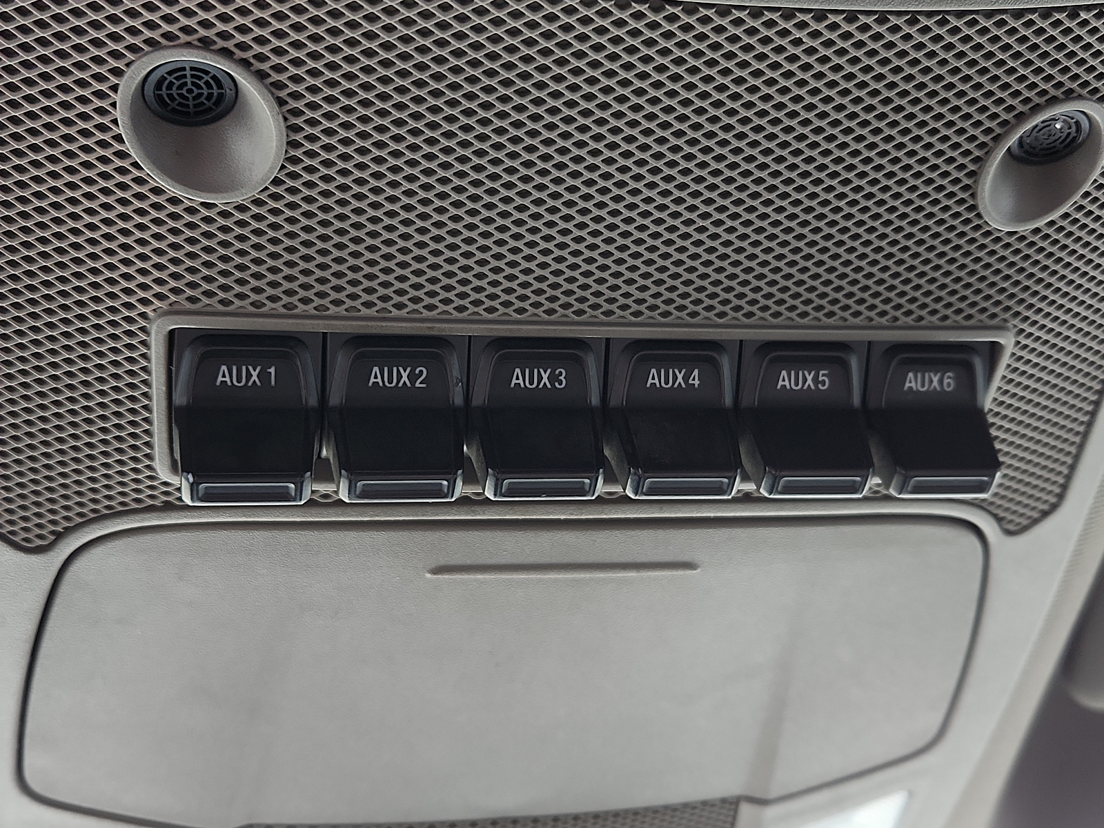 Vehicle image 12 of 16