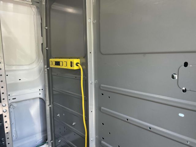 Vehicle image 15 of 34