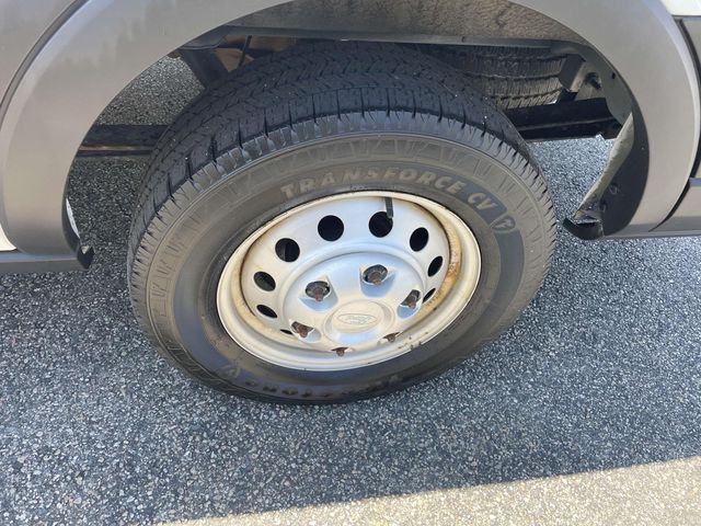 Vehicle image 17 of 34