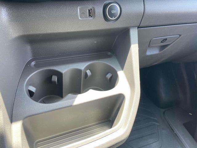 Vehicle image 26 of 34