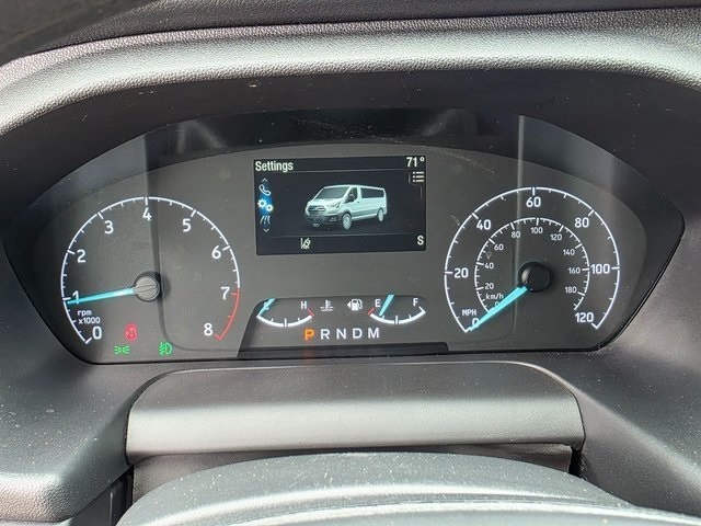 Vehicle image 22 of 40