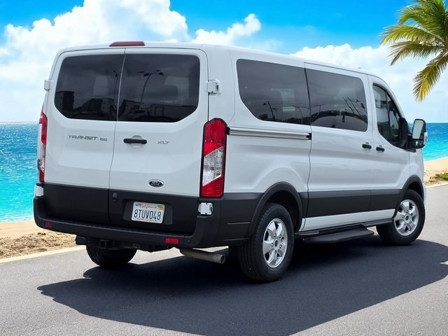 Vehicle image 5 of 40