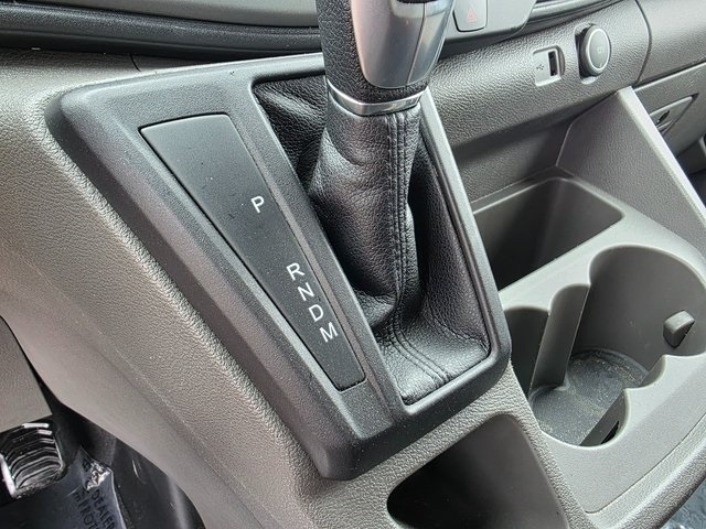 Vehicle image 27 of 40