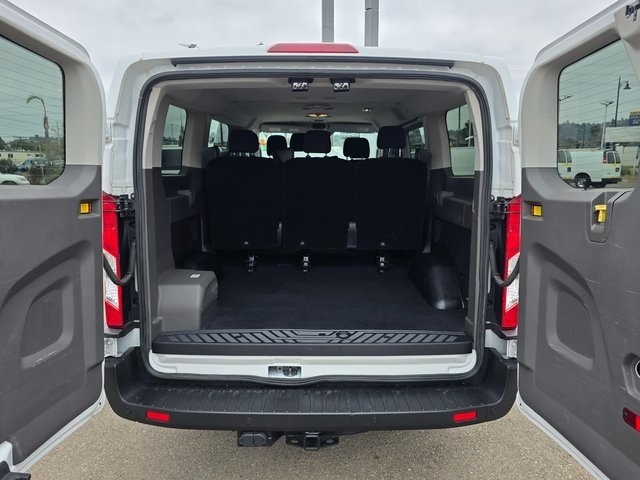 Vehicle image 10 of 40