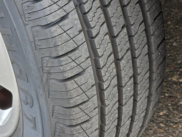 Vehicle image 9 of 40