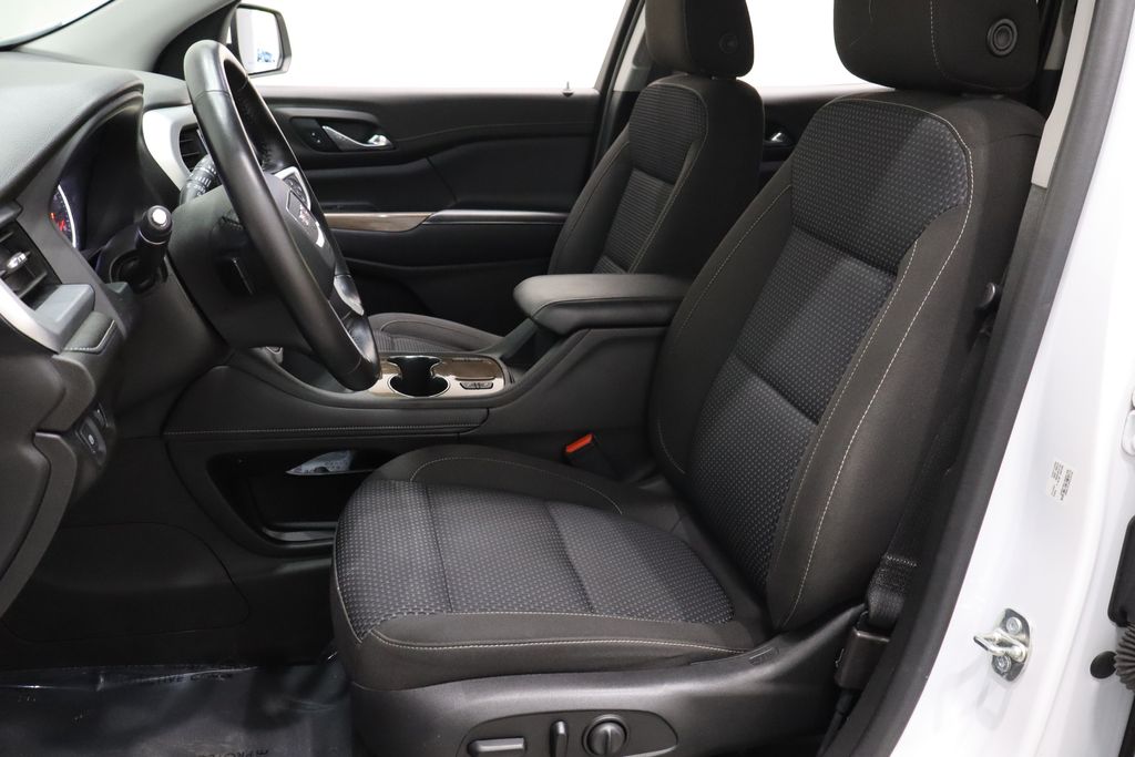 Vehicle image 8 of 41