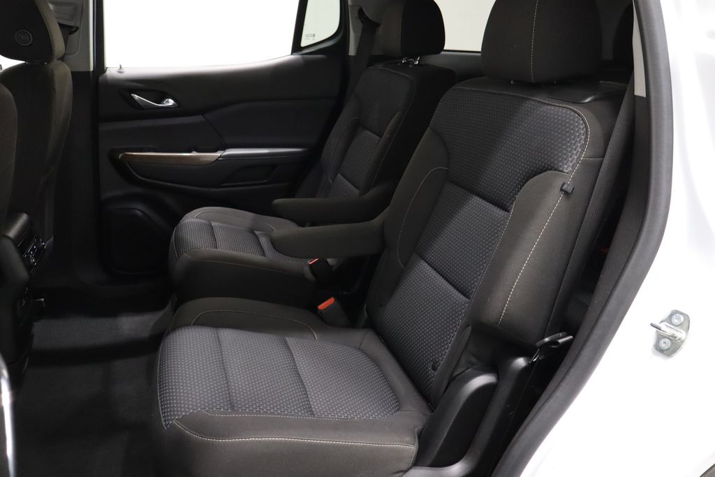 Vehicle image 9 of 41