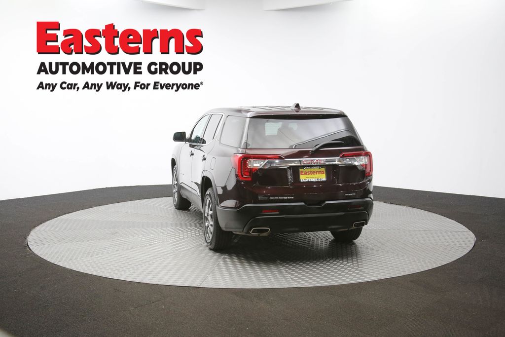 Vehicle image 33 of 63