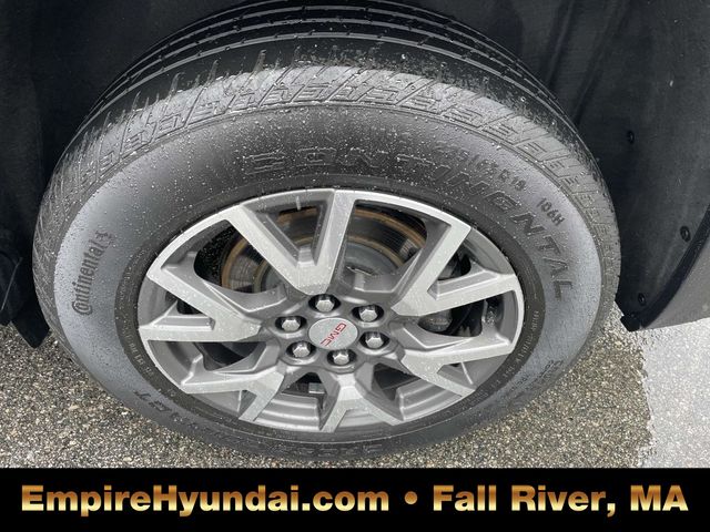 Vehicle image 16 of 44