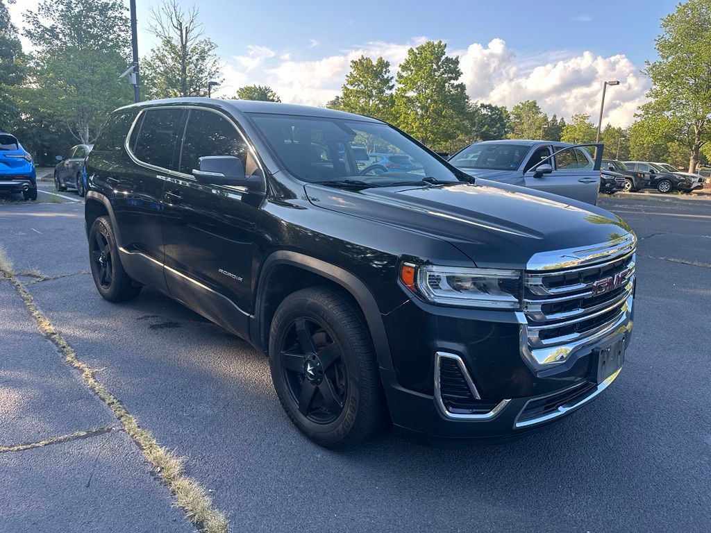 2020 GMC Acadia SLE Image 3 of 9