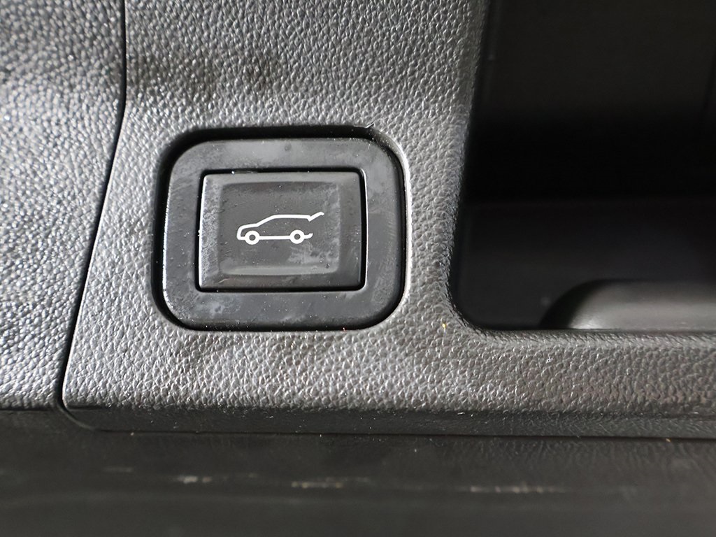 Vehicle image 17 of 53