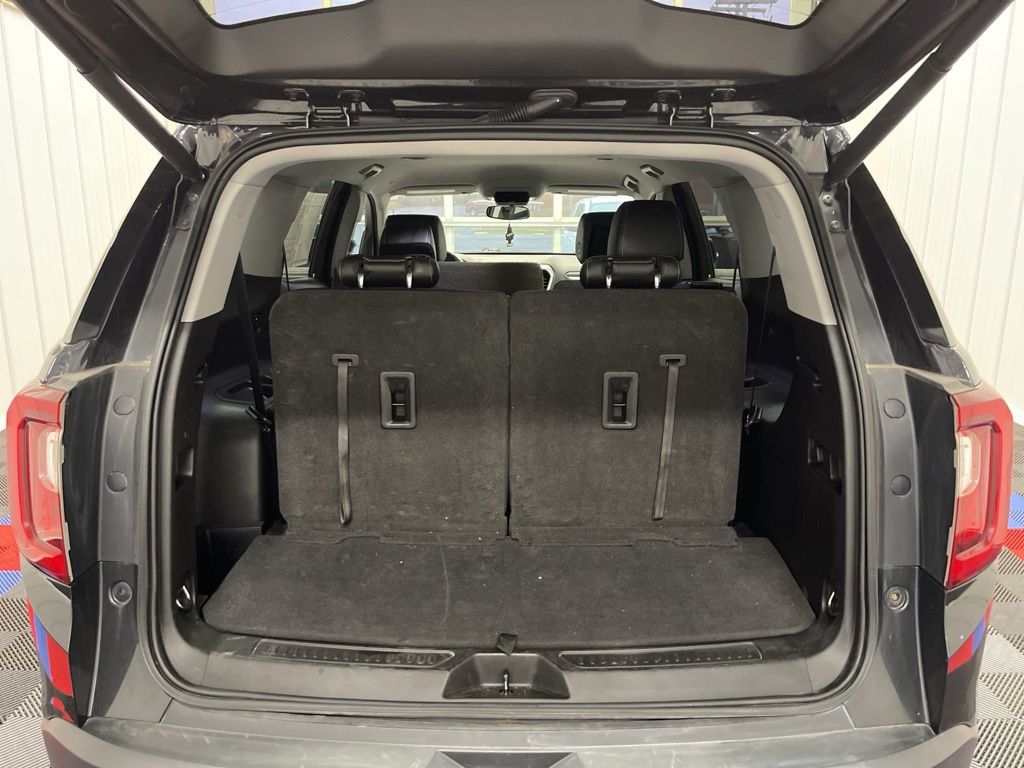 Vehicle image 16 of 23