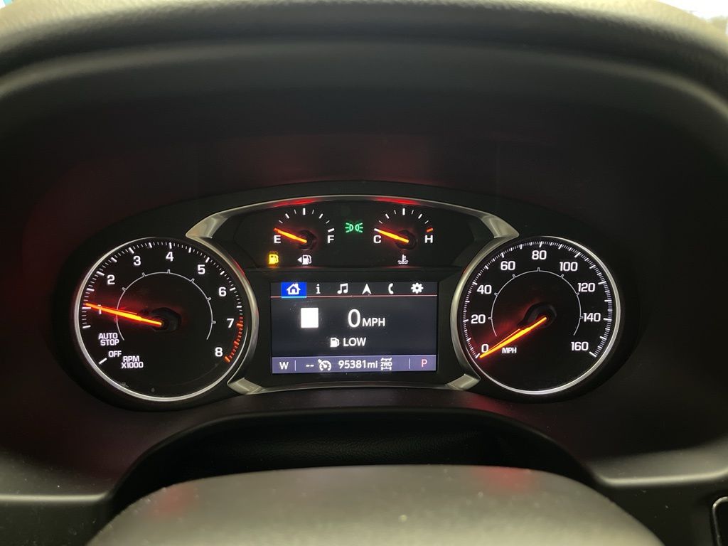 Vehicle image 19 of 23