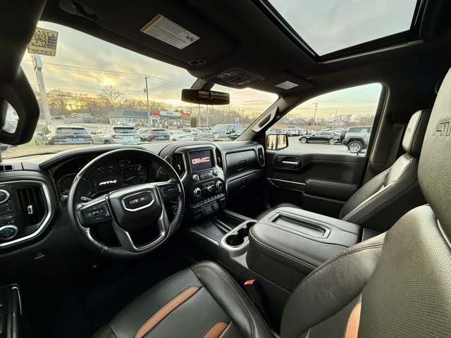 Vehicle image 22 of 44