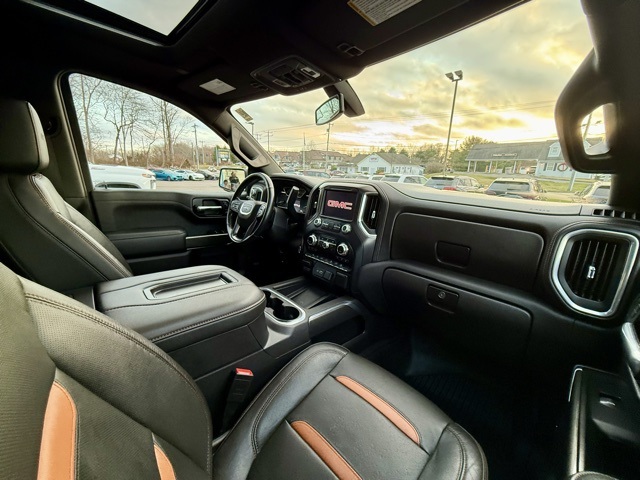 Vehicle image 23 of 44