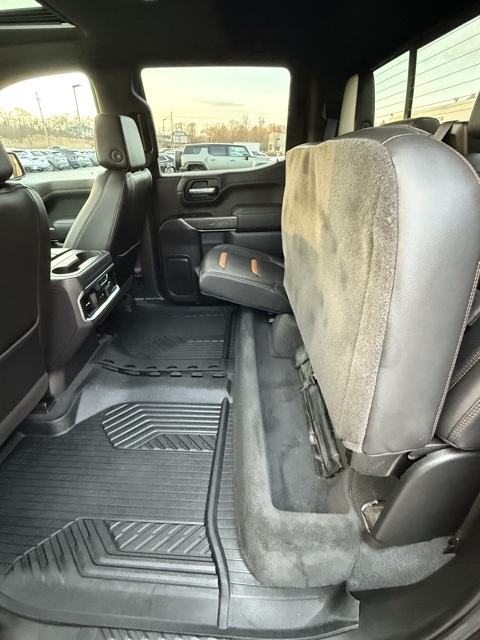 Vehicle image 19 of 44