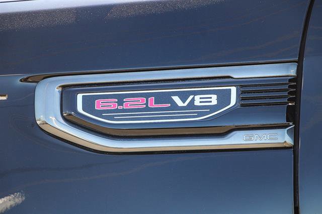 Vehicle image 23 of 28