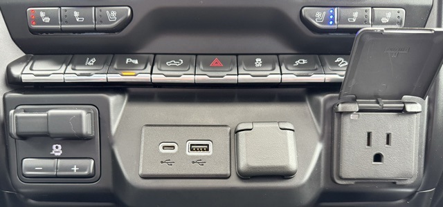 Vehicle image 23 of 32