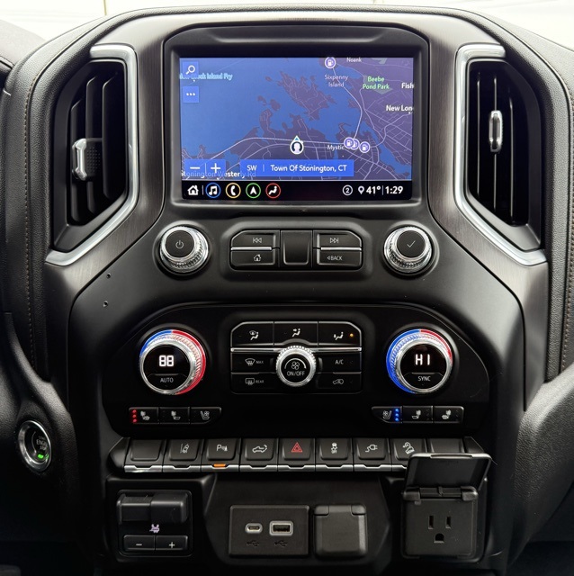 Vehicle image 22 of 32