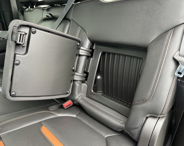 Vehicle image 14 of 32