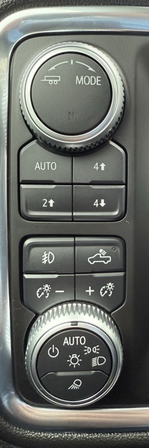 Vehicle image 27 of 32