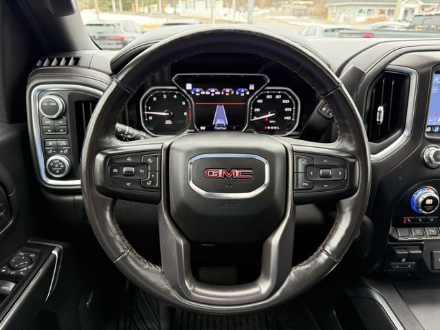 Vehicle image 28 of 32