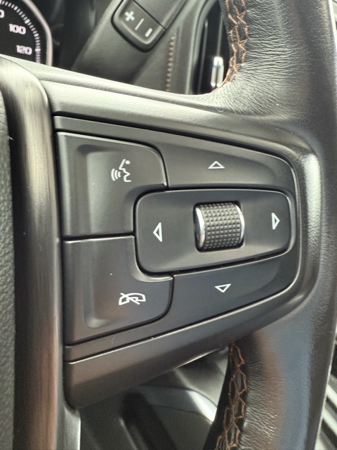 Vehicle image 30 of 32