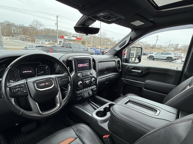 Vehicle image 17 of 32