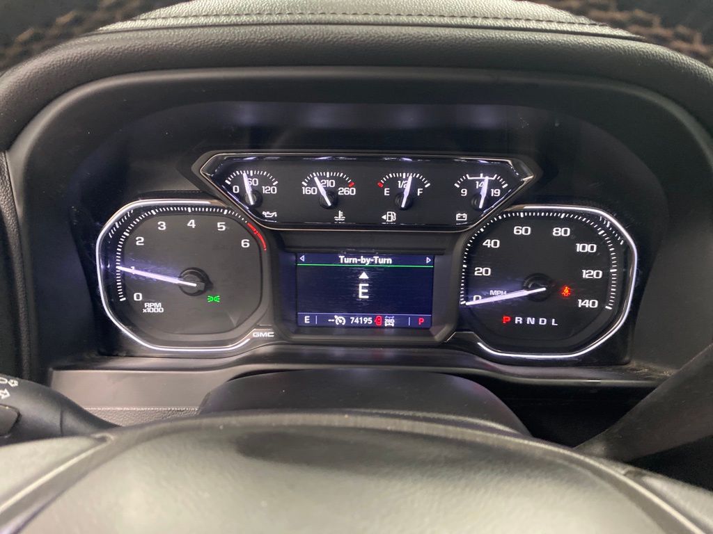 Vehicle image 19 of 25