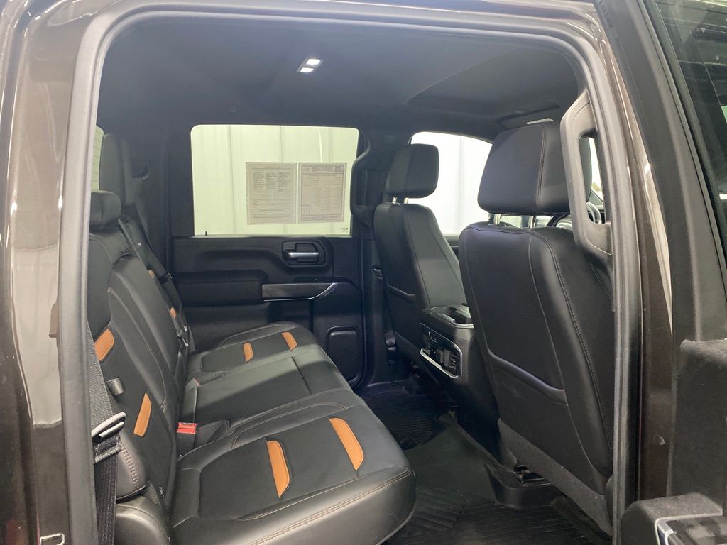 Vehicle image 9 of 25