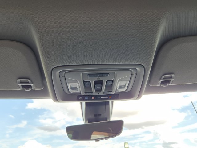 2020 GMC Sierra 2500HD Denali Image 22 of 24