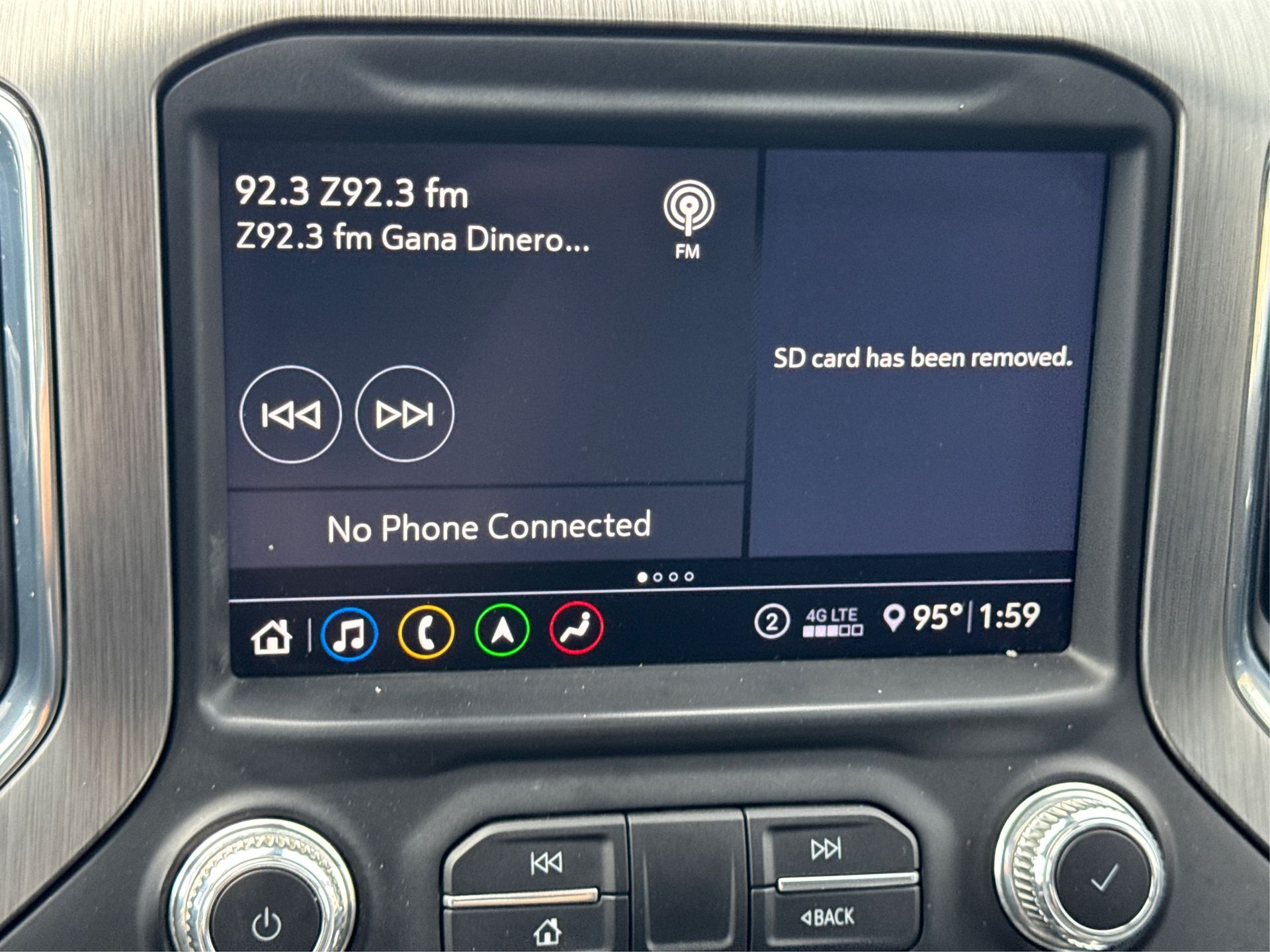 2020 GMC Sierra 2500HD Denali Image 17 of 34