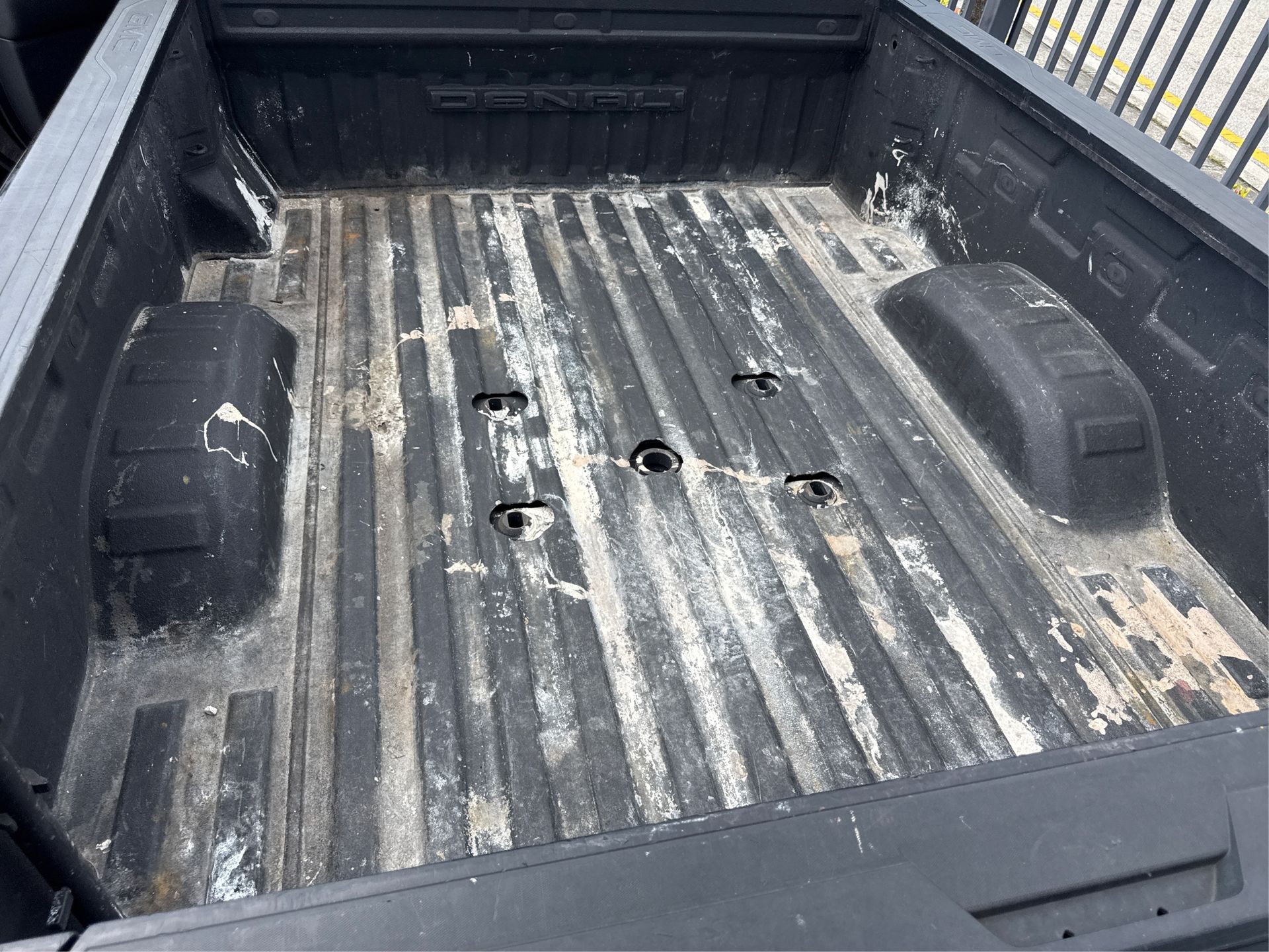 2020 GMC Sierra 2500HD Denali Image 10 of 34