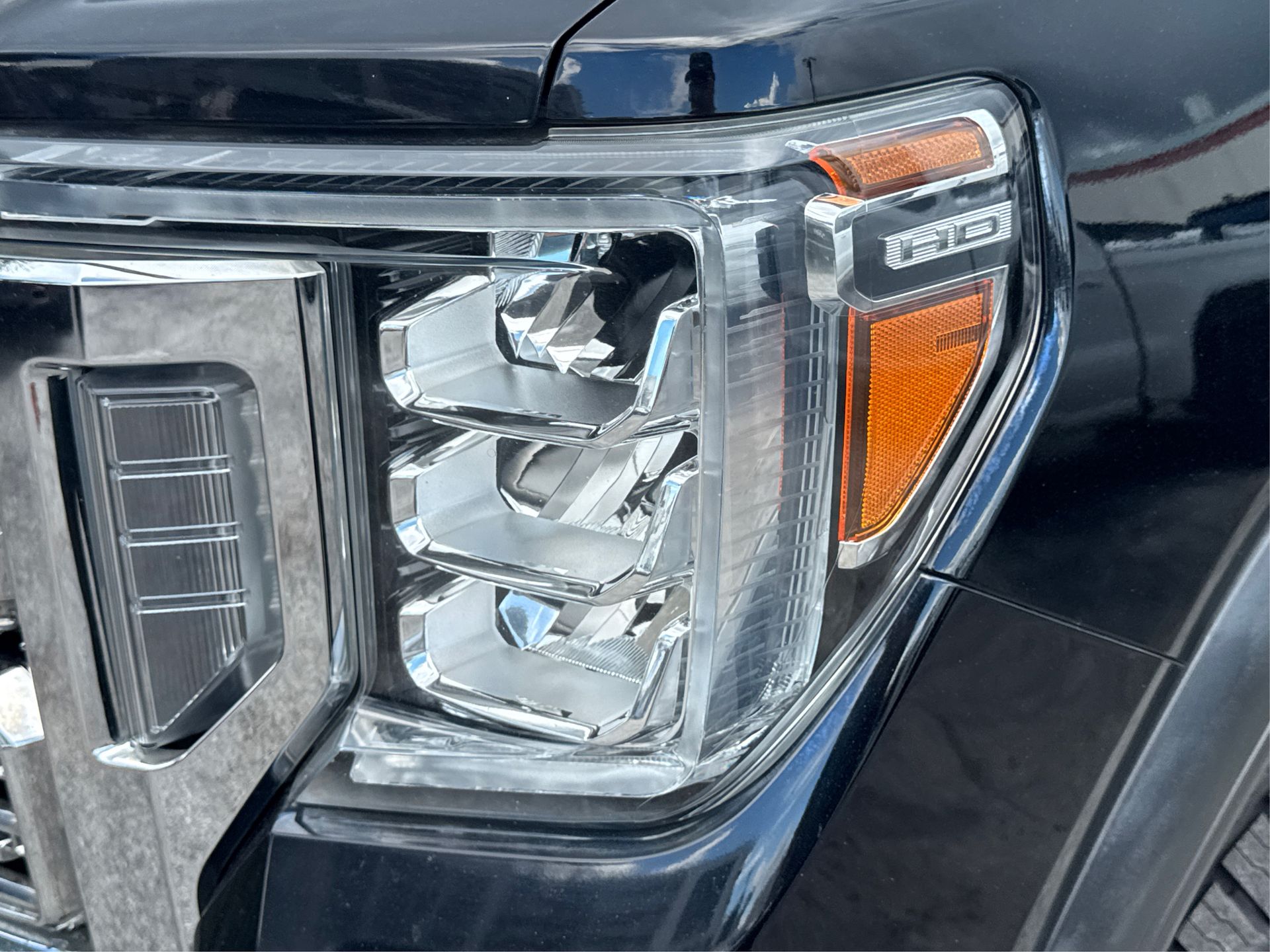 2020 GMC Sierra 2500HD Denali Image 23 of 34