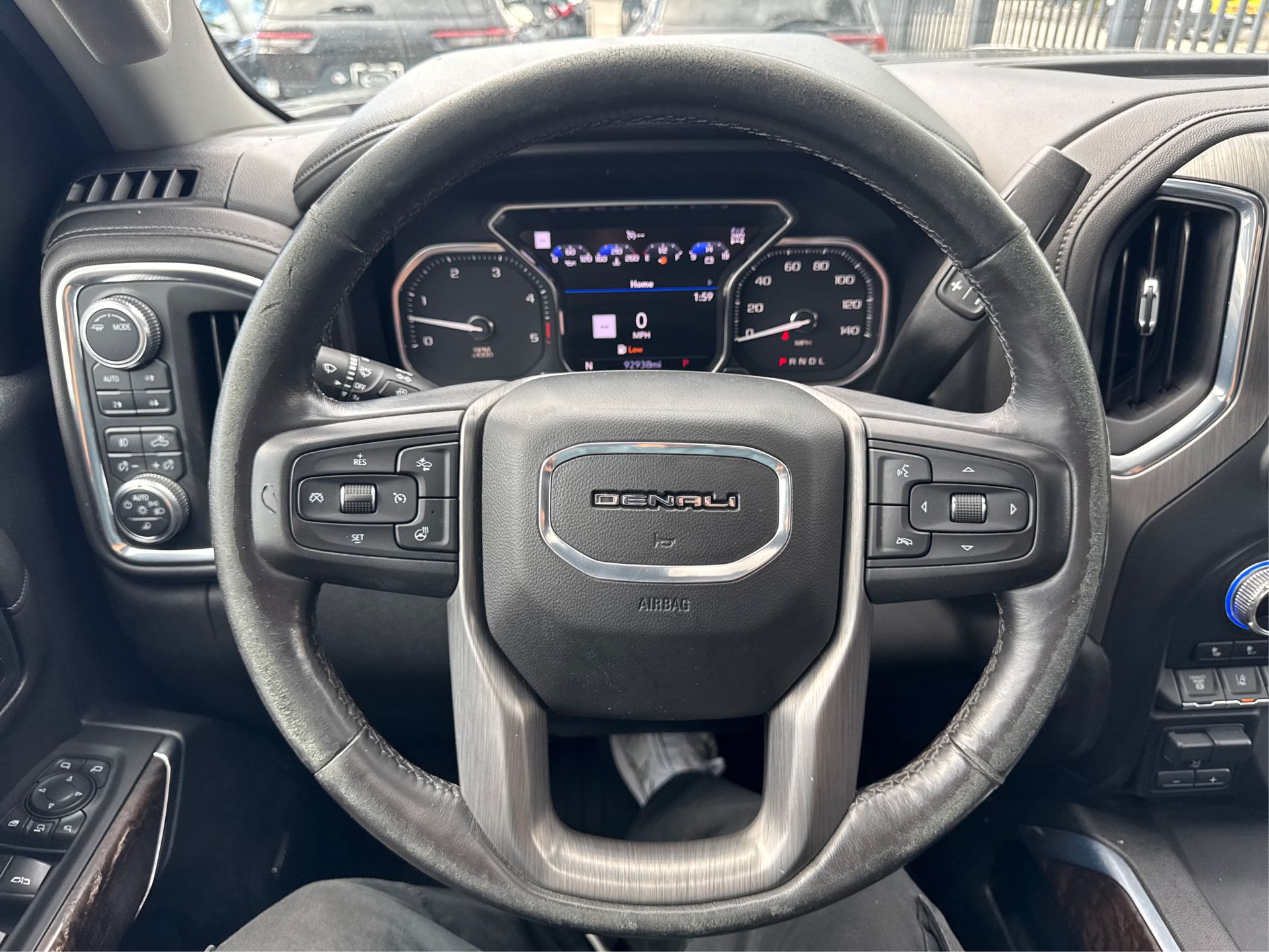 2020 GMC Sierra 2500HD Denali Image 30 of 34