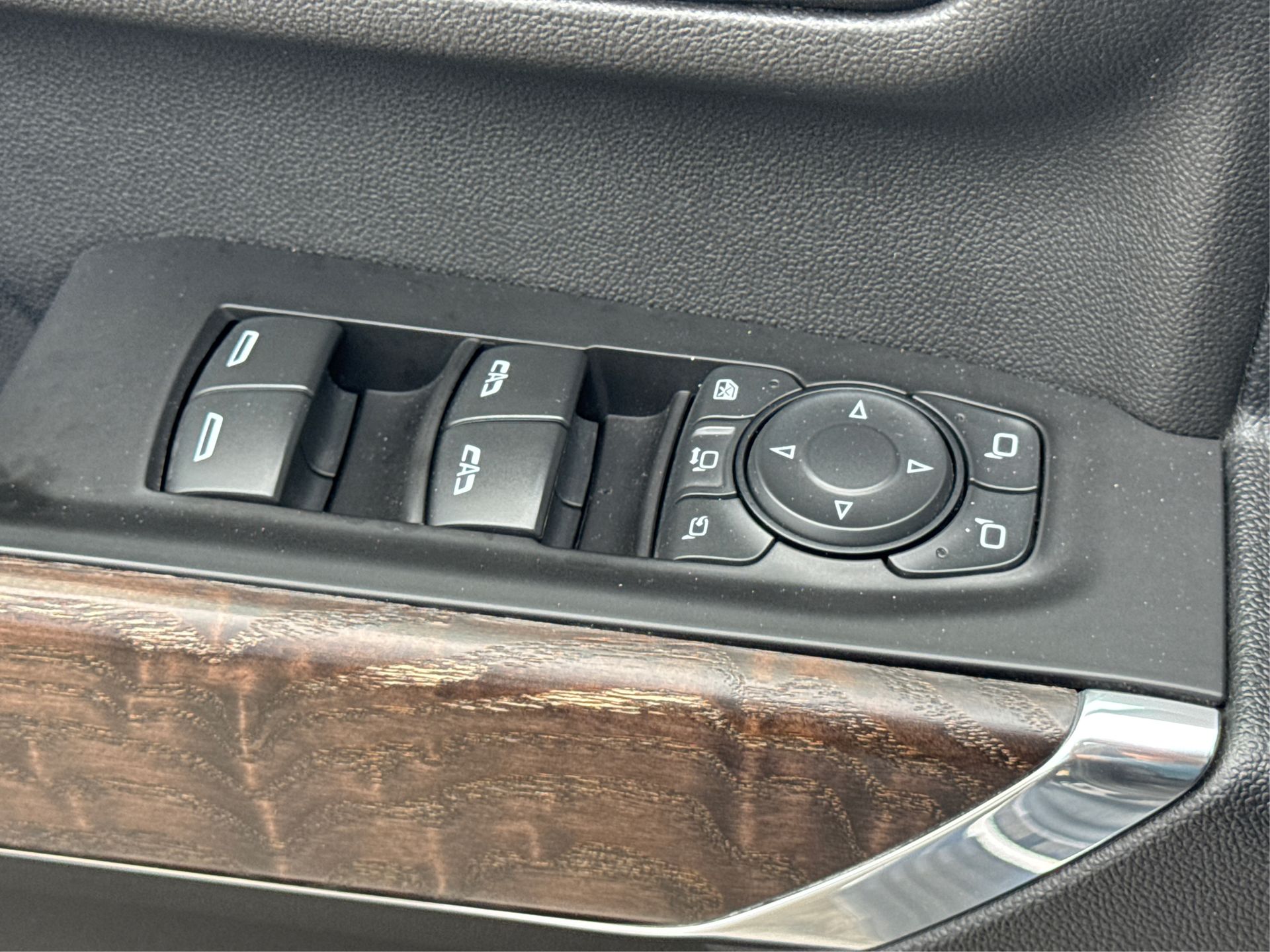 2020 GMC Sierra 2500HD Denali Image 29 of 34