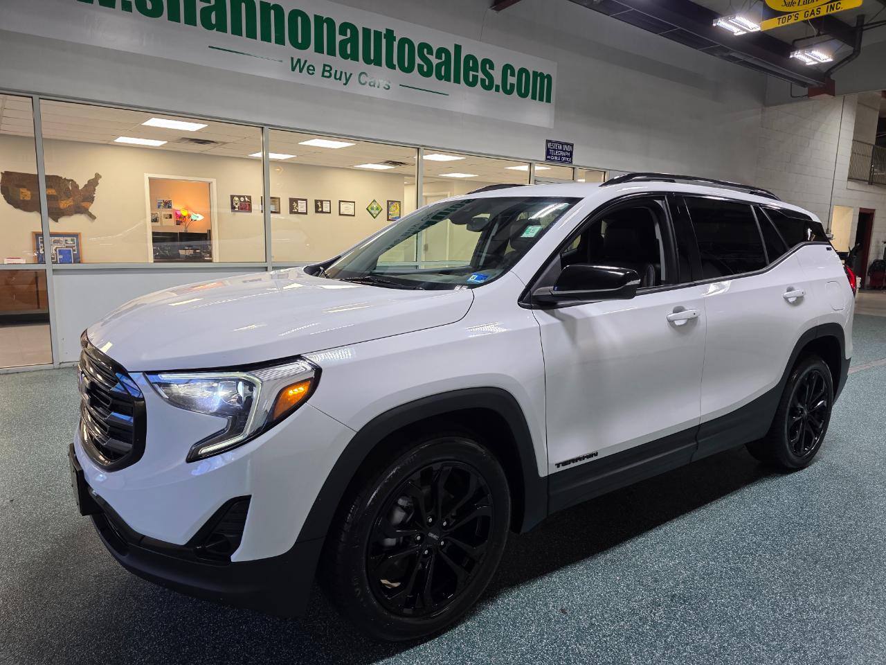 2020 GMC Terrain SLT Image 1 of 41