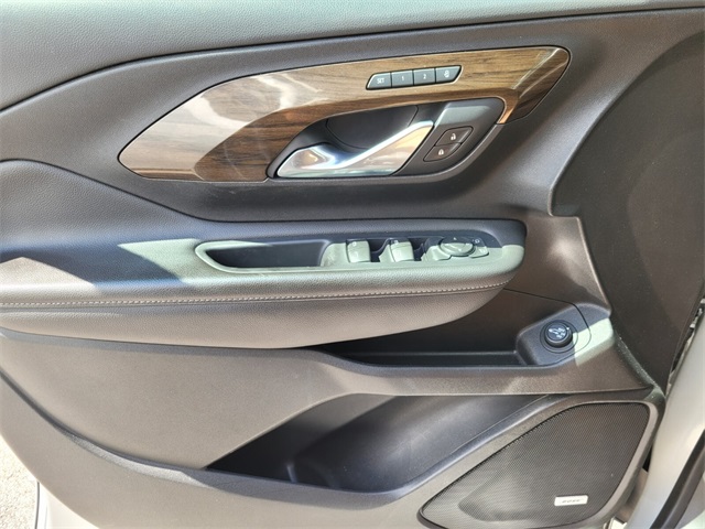 2020 GMC Terrain Denali Image 26 of 34