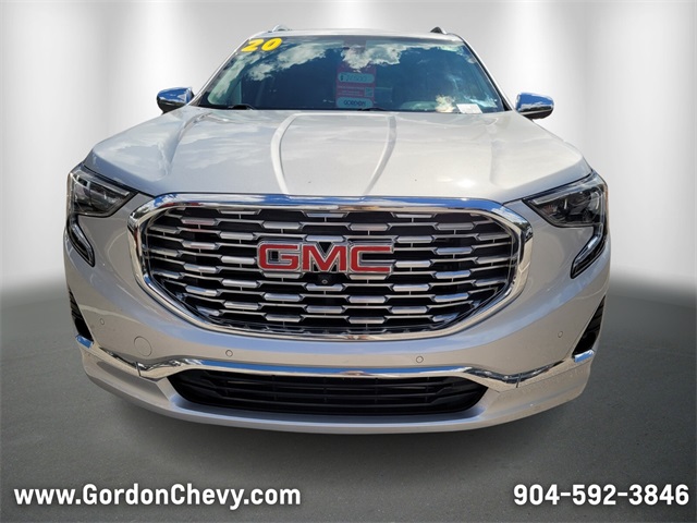 2020 GMC Terrain Denali Image 2 of 34