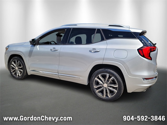 2020 GMC Terrain Denali Image 7 of 34