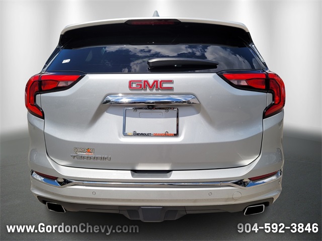 2020 GMC Terrain Denali Image 6 of 34