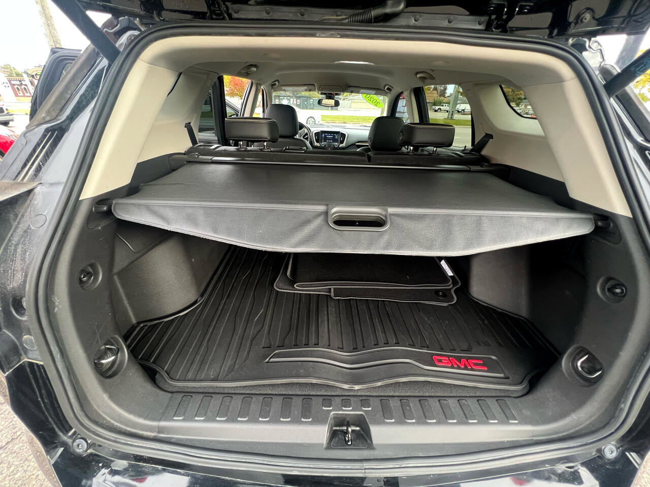 2020 GMC Terrain Denali Image 10 of 36