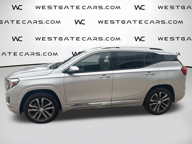 2020 GMC Terrain Denali Image 2 of 21