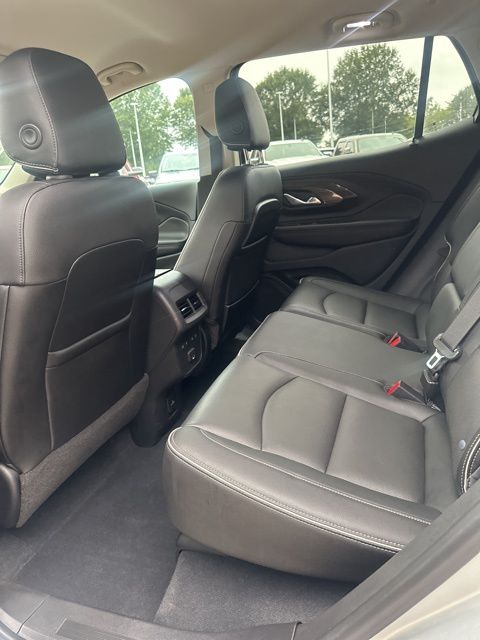 2020 GMC Terrain Denali Image 9 of 21