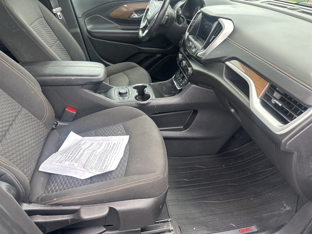 Vehicle image 21 of 34