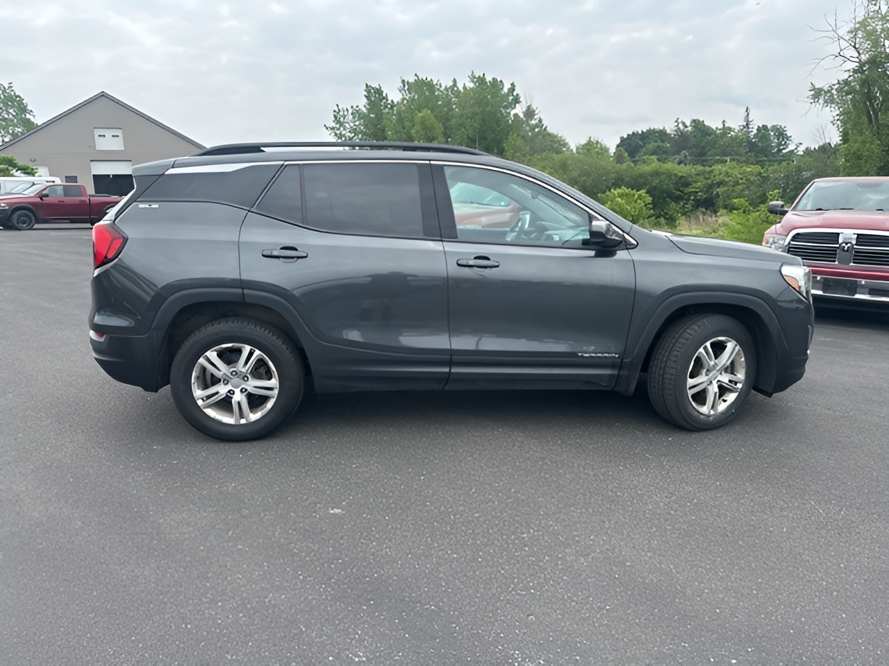 Vehicle image 30 of 34