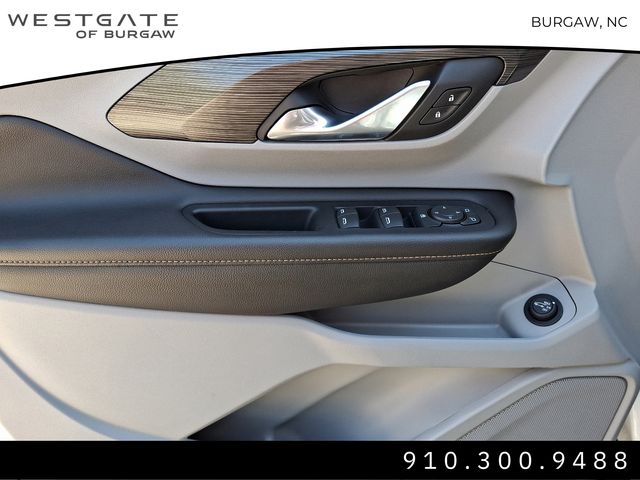 Vehicle image 13 of 31